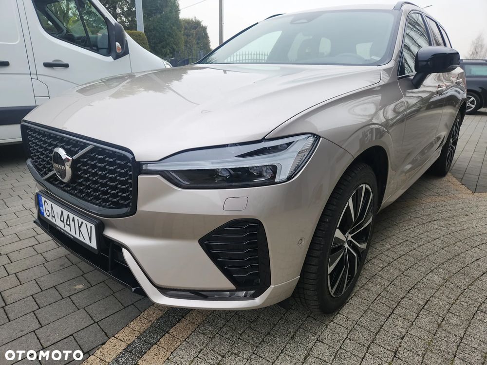 Volvo XC 60 B4 D AWD Ultimate Dark - 1