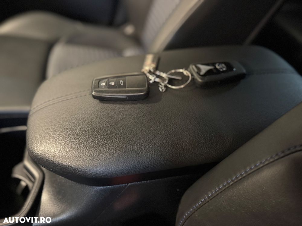 Toyota RAV4 2.5 4x4 Black Edition - 26