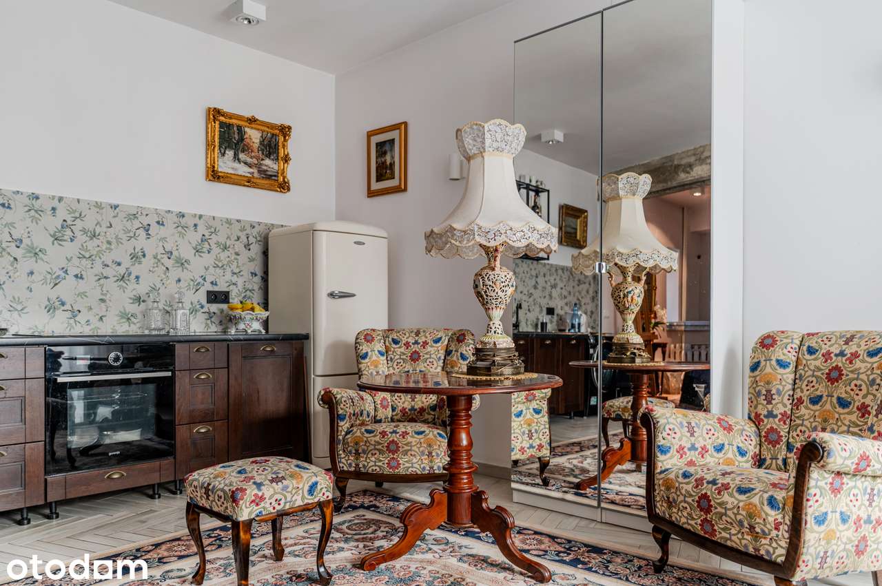 Wyjątkowe studio z tarasem w kamienicy | 43,5 m² | Śródmieście |