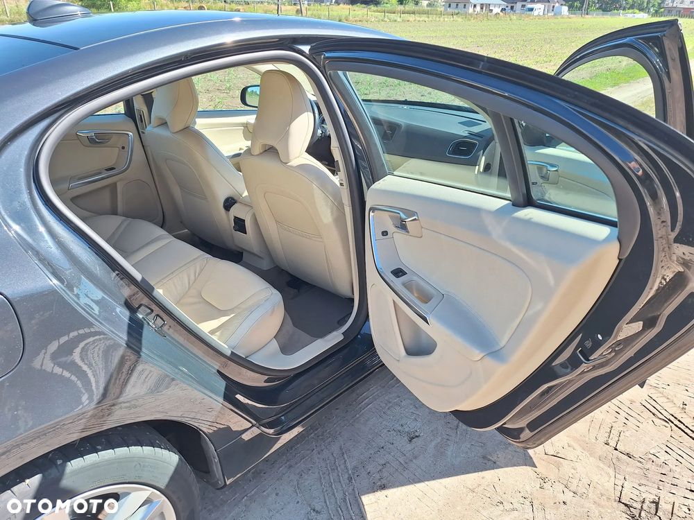 Volvo S60 D3 Geartronic Momentum - 16