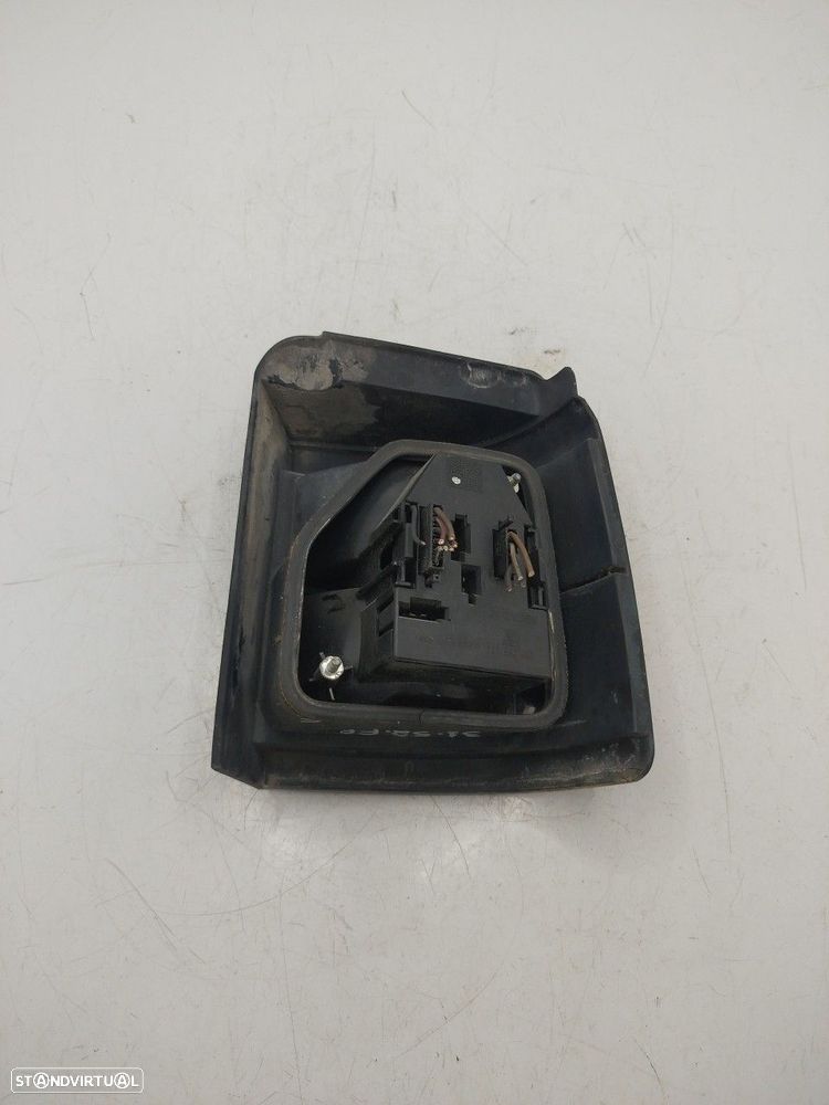 Farolim Stop Esq Volkswagen Passat (3A2, 35I) - 3