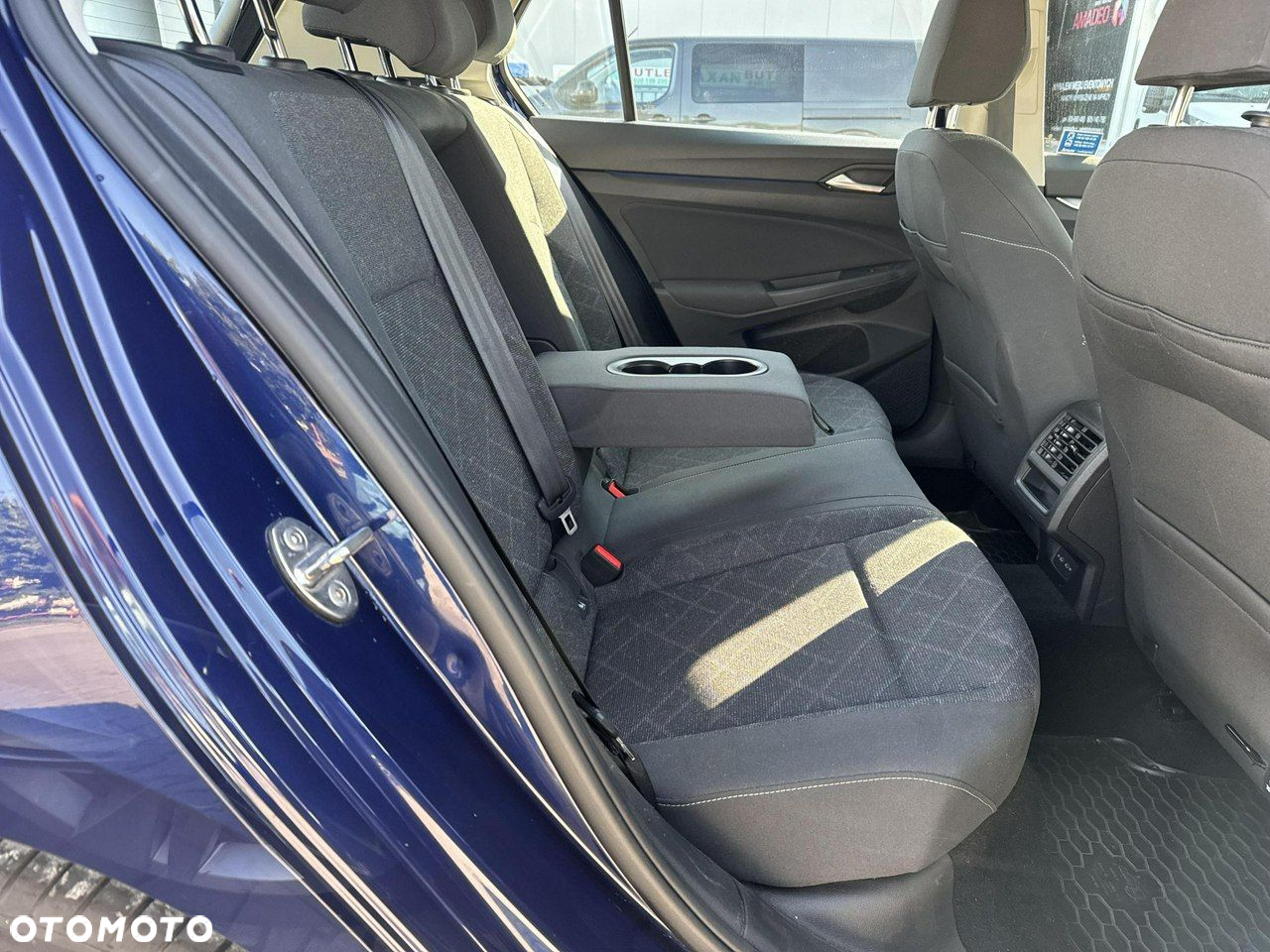 Volkswagen Golf - 18