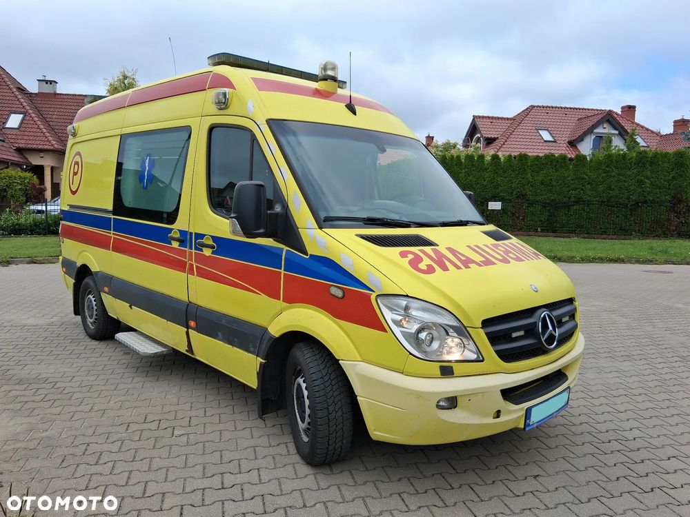 Mercedes-Benz Sprinter - 2