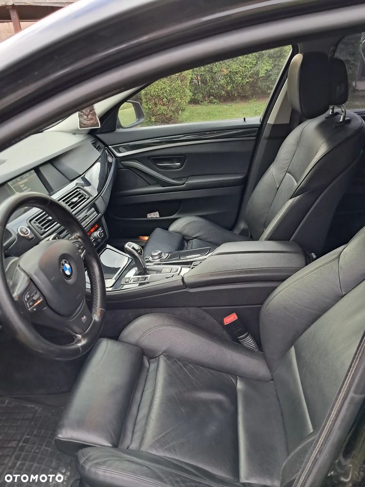 BMW Seria 5 520d xDrive - 15