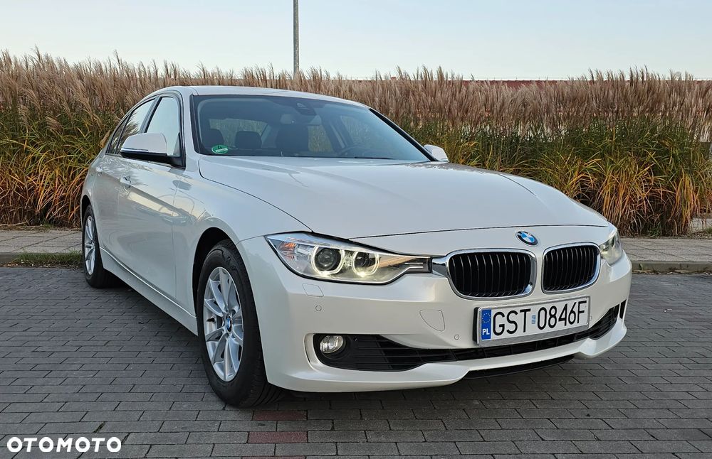 BMW Seria 3 320i - 1