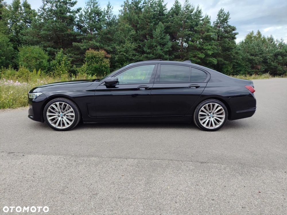 BMW Seria 7 740d xDrive mHEV sport - 7