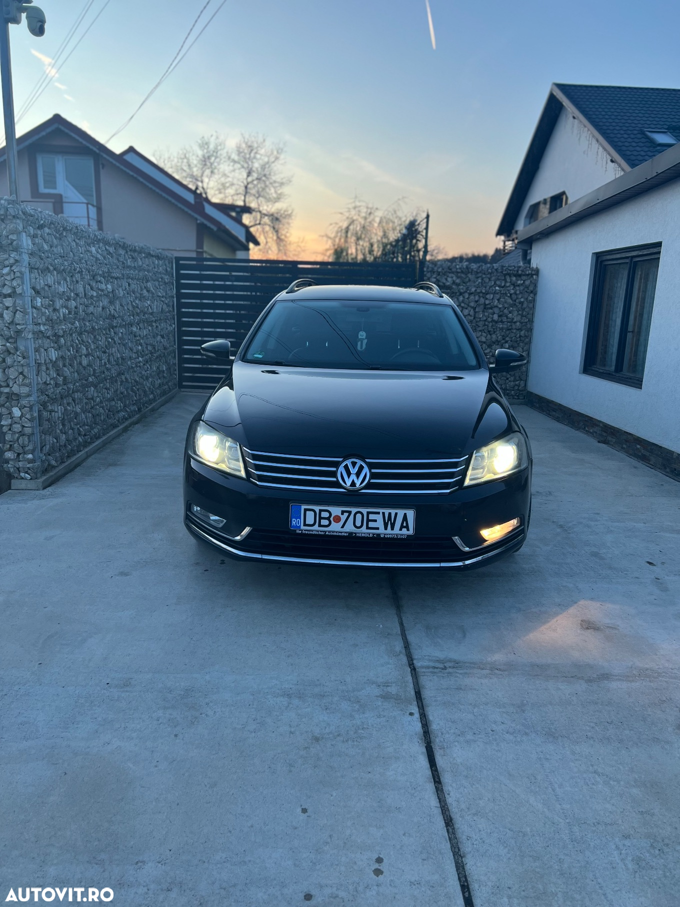 Volkswagen Passat Variant 2.0 TDI Blue TDI DSG Comfortline - 2