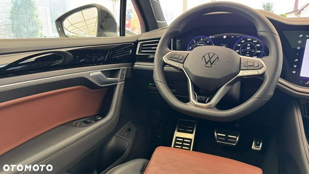 Volkswagen Touran - 38