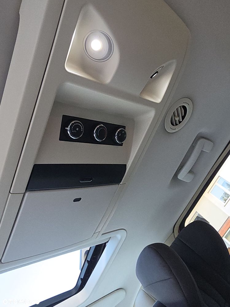 Chrysler Town & Country 4.0 Limited - 9