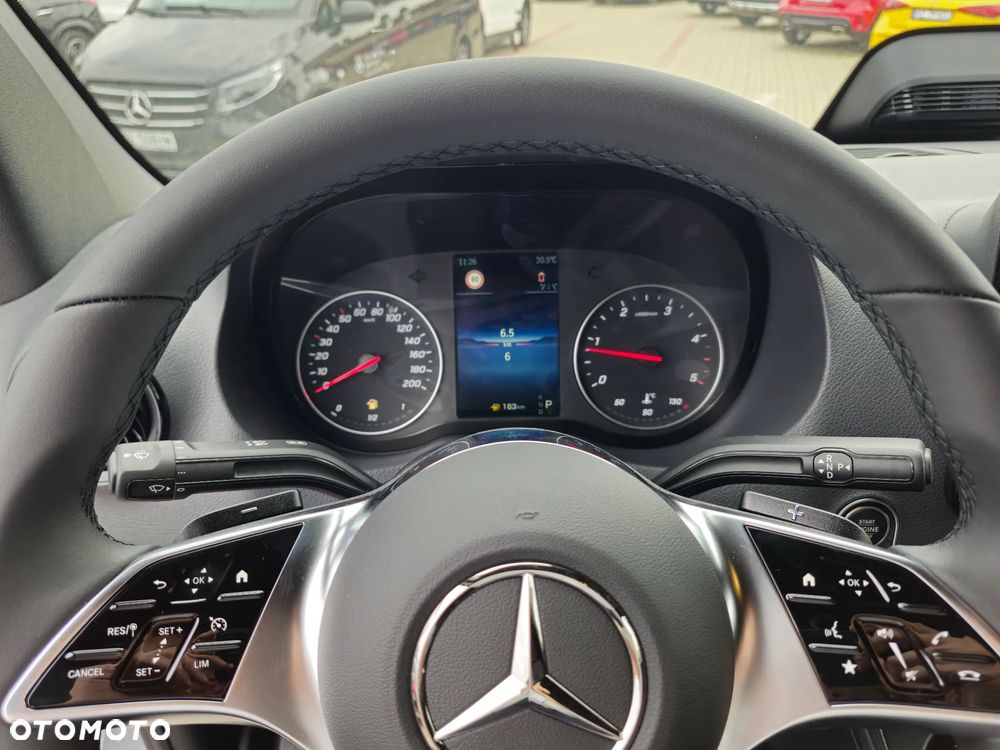 Mercedes-Benz Sprinter - 17