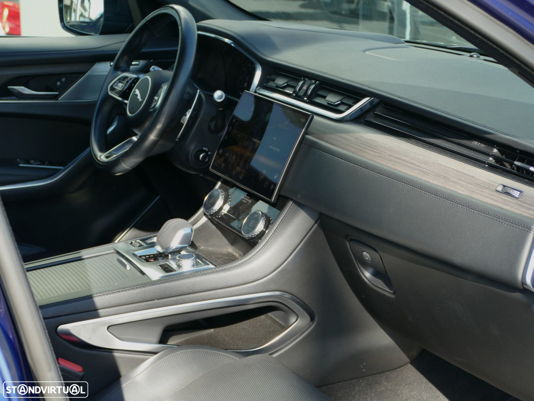 Jaguar F-Pace 2.0 P400e AWD - 27