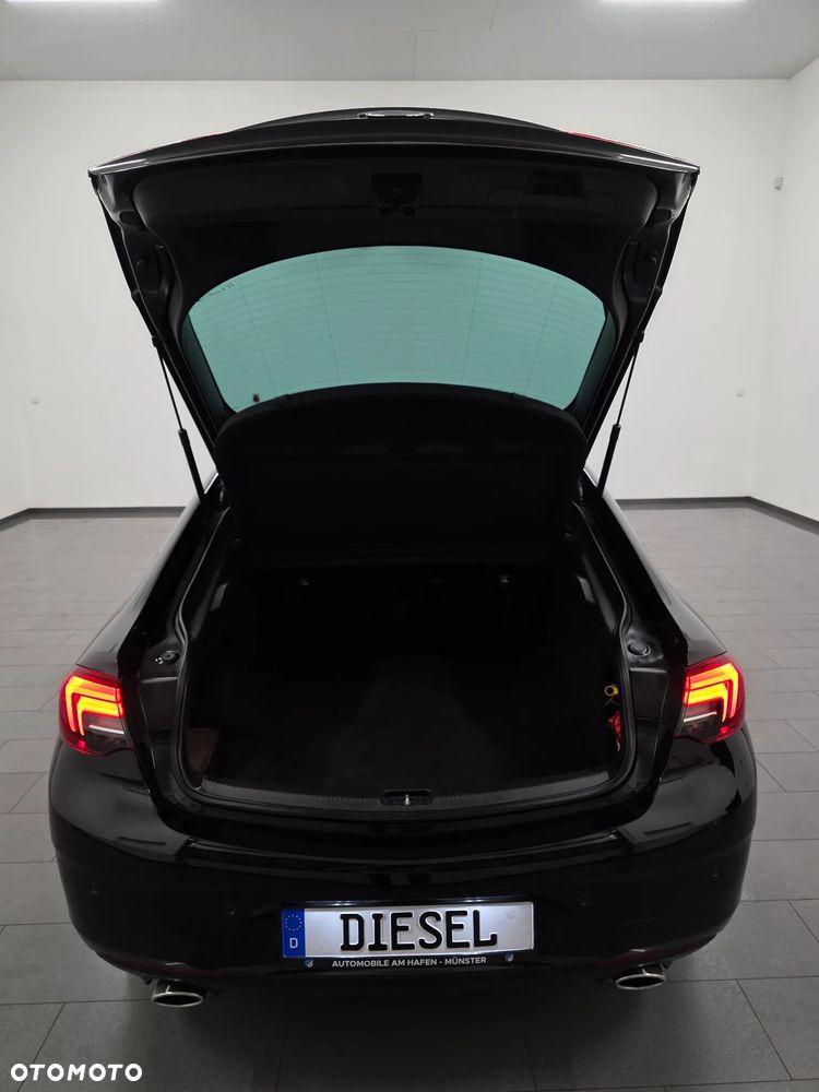 Opel Insignia 2.0 BiTurbo 4x4 Exclusive - 38