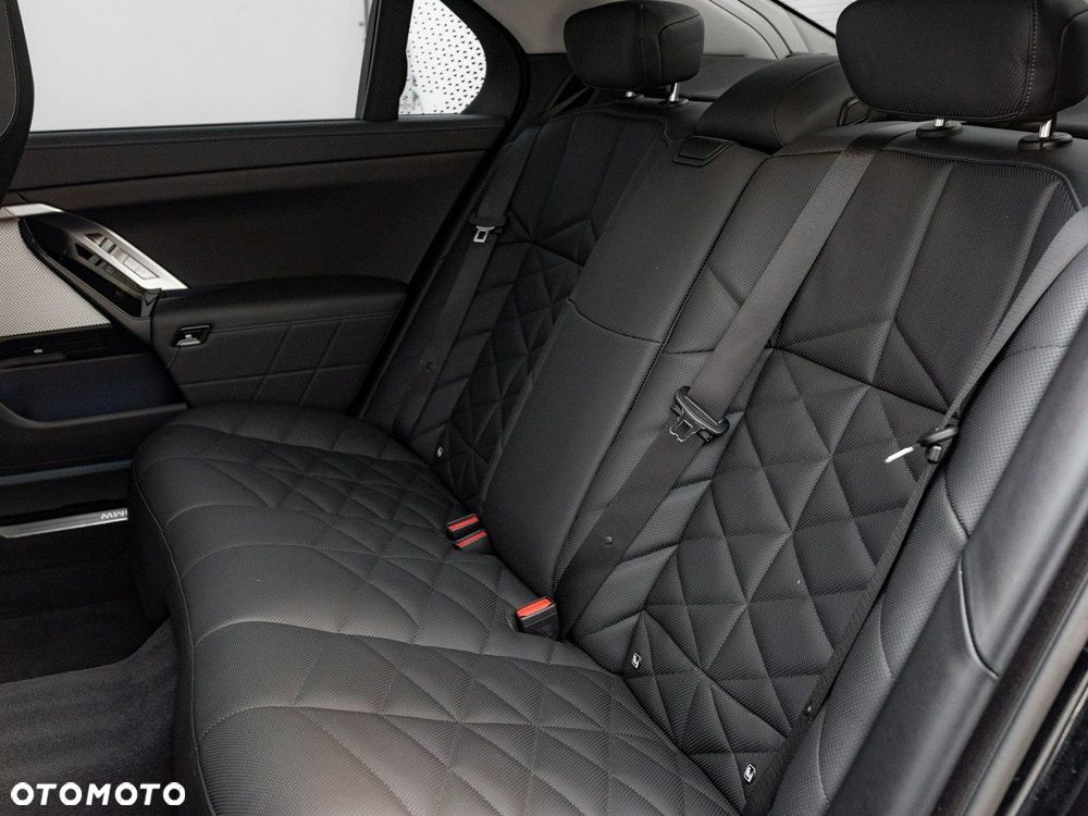 BMW Seria 7 - 24
