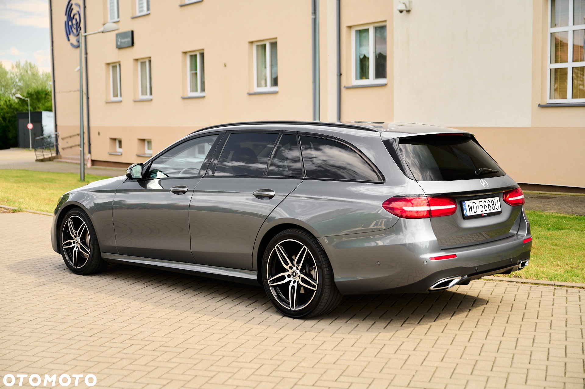 Mercedes-Benz Klasa E - 10