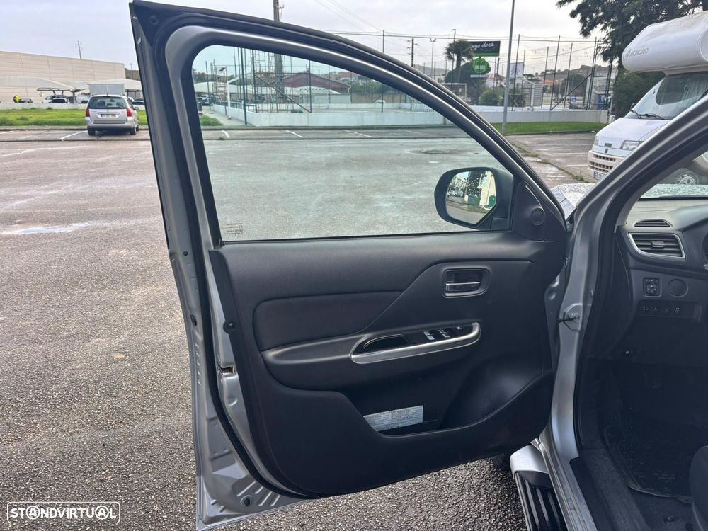 Mitsubishi L200 2.3 DI-D Strakar Space Cab Intense 4WD - 15