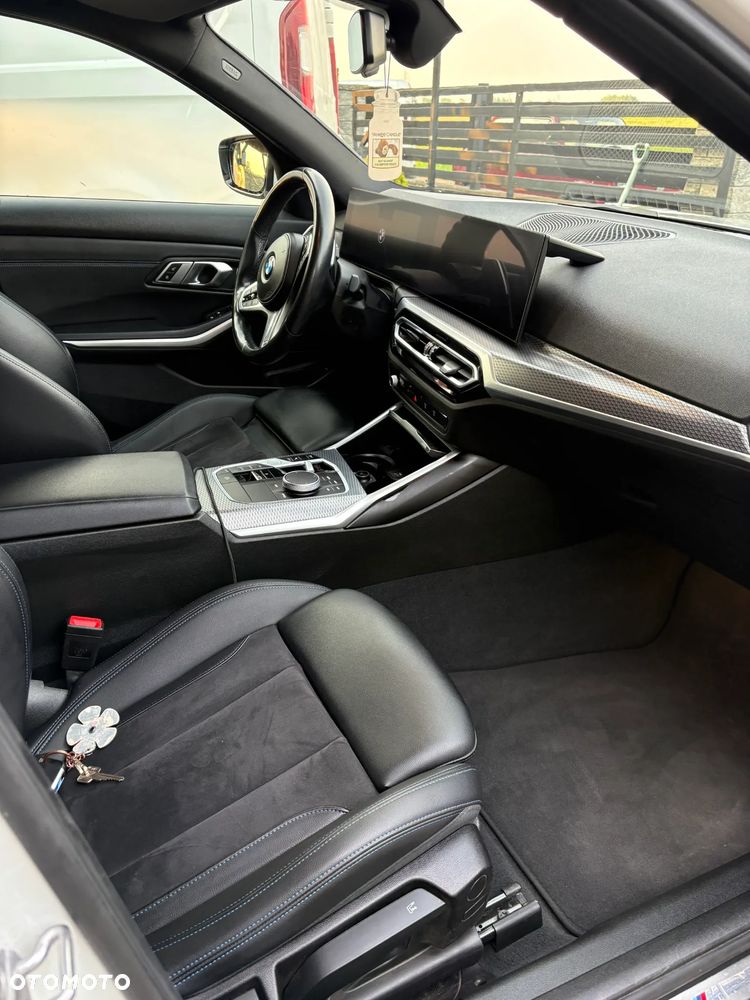 BMW Seria 3 318i M Sport - 12