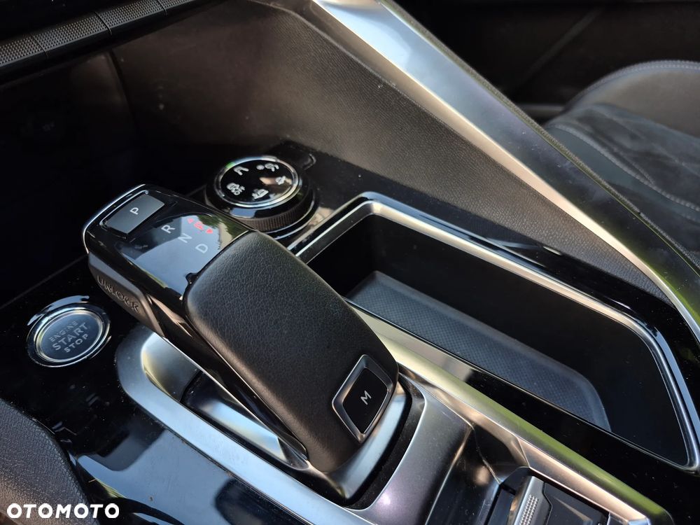 Peugeot 5008 BlueHDi 180 EAT8 GT - 28