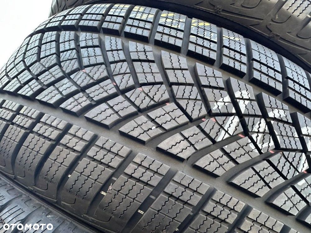255/55r19 Goodyear UltraGrip_7,5mm_2szt_(161) - 4