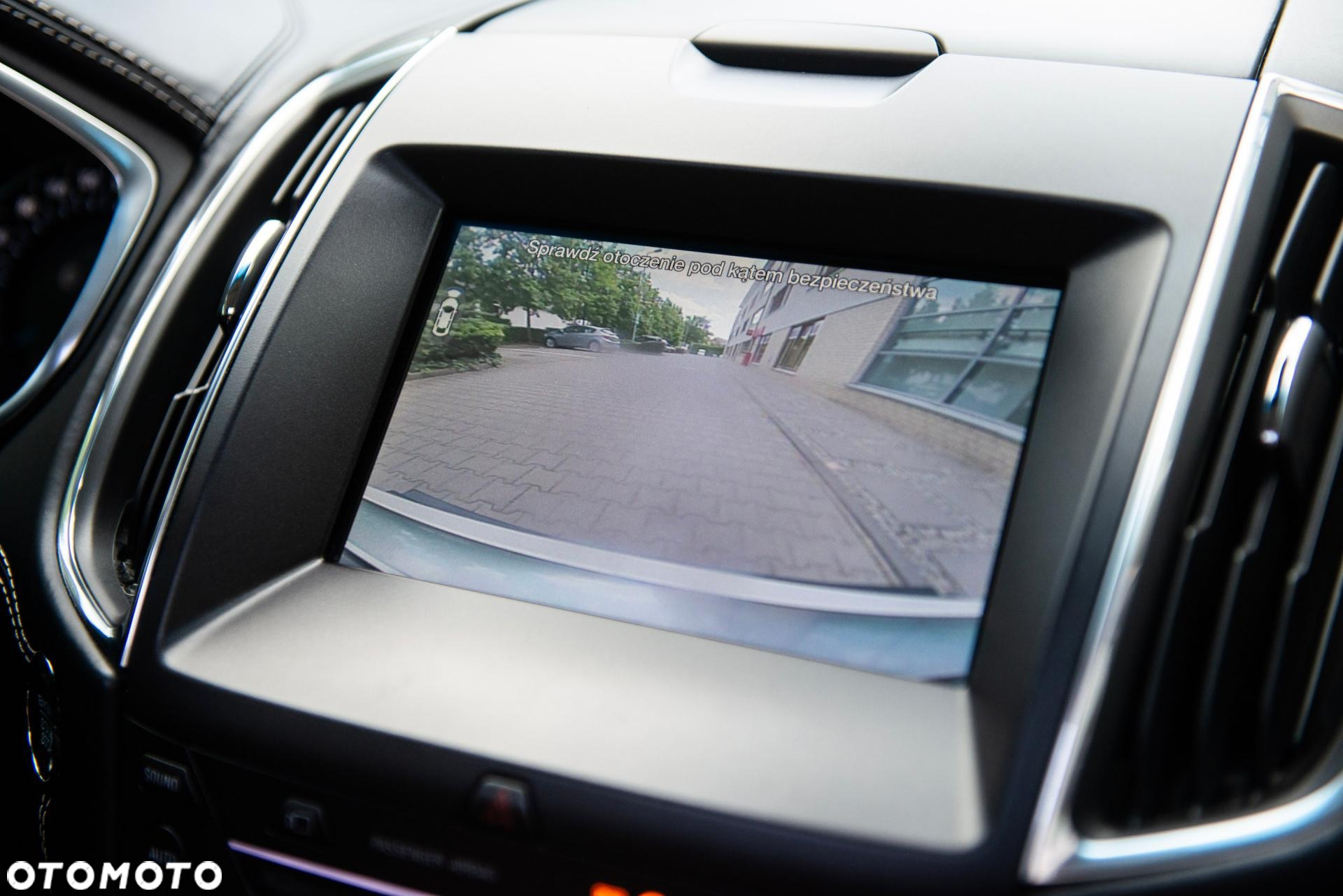 Ford Edge - 32