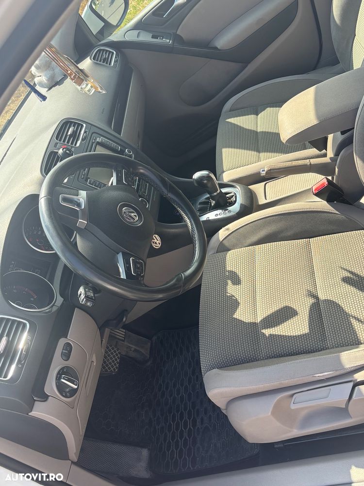 Volkswagen Golf 1.4 TSI Comfortline DSG - 6