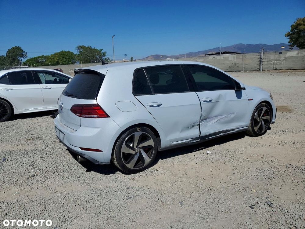 Volkswagen Golf GTI (BlueMotion Technology) DSG - 5