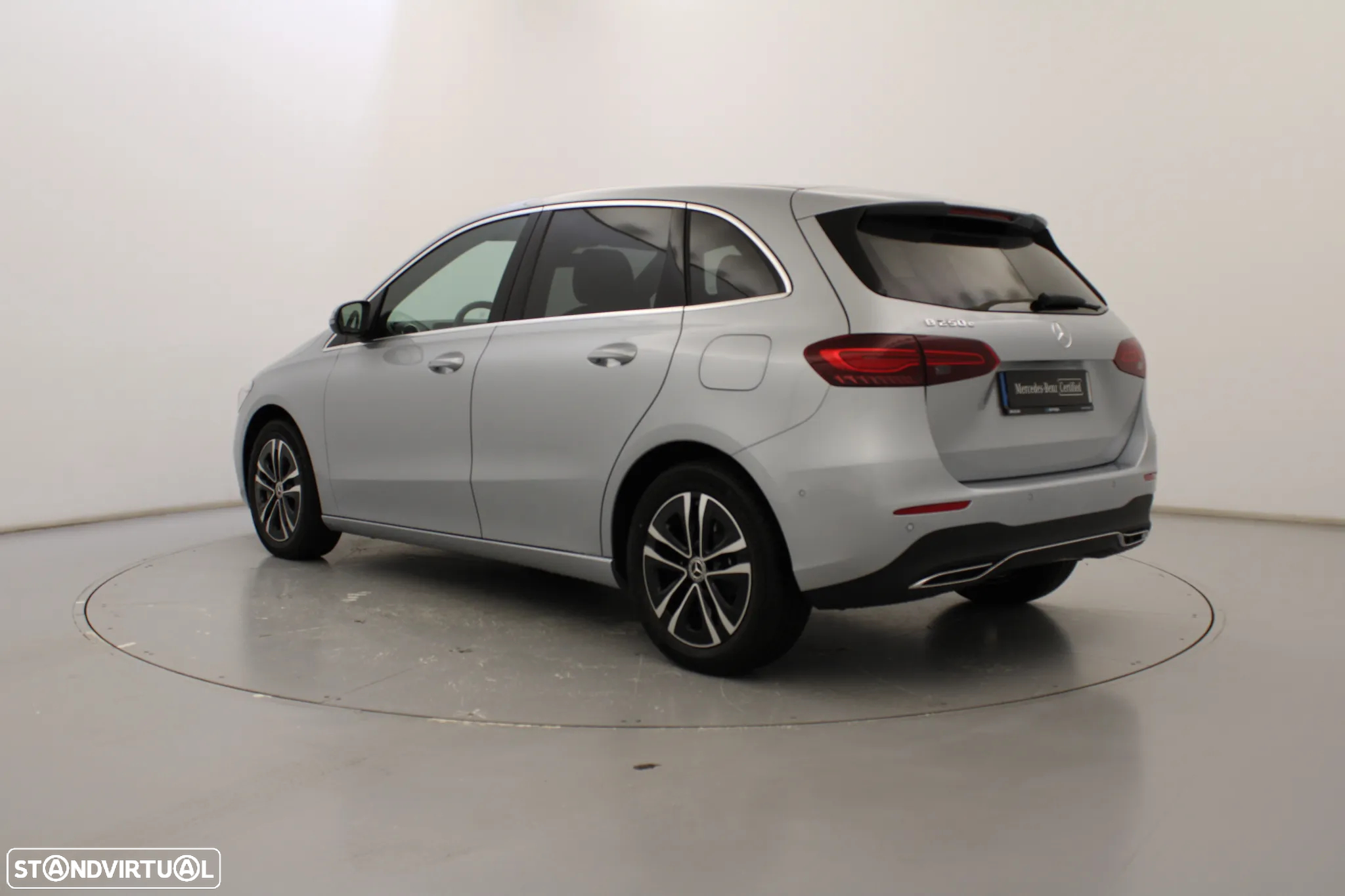 Mercedes-Benz B 250 e - 10