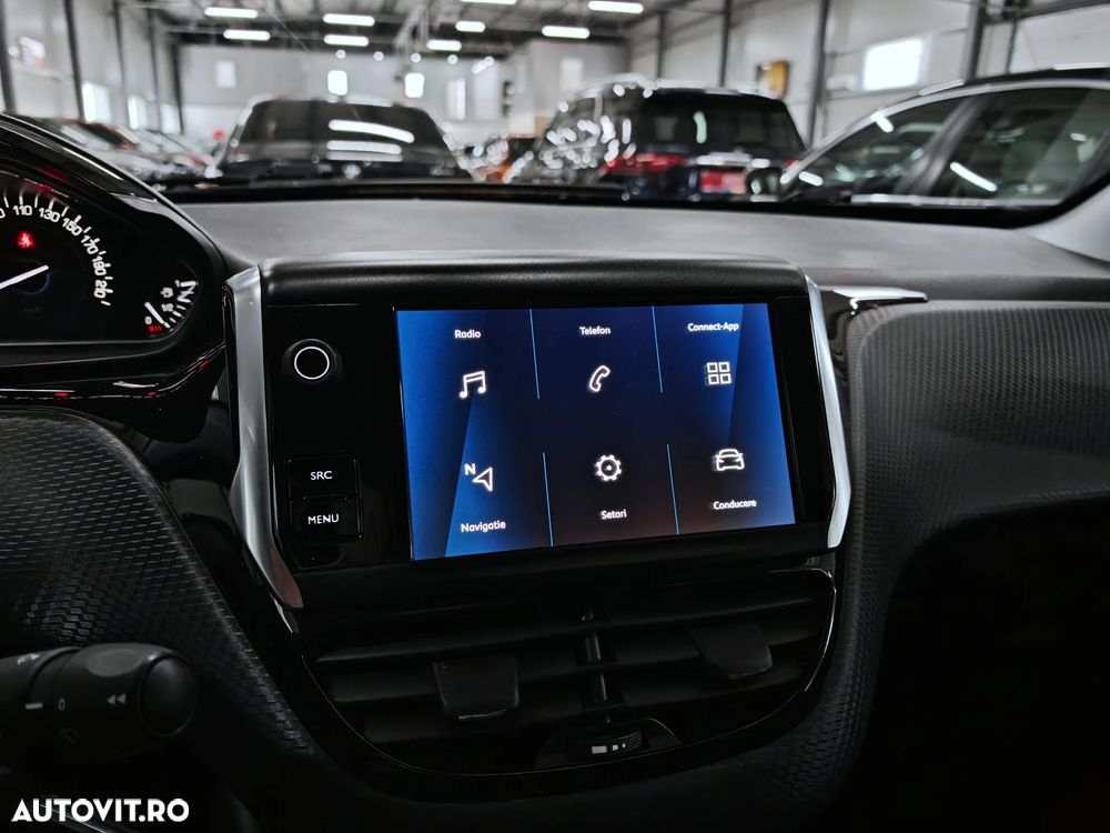 Peugeot 2008 PureTech 130 Stop&Start EAT6 Signature - 17