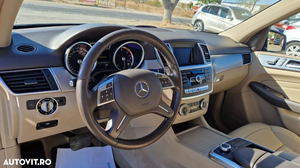 Mercedes-Benz ML 250 BlueTec 4MATIC Aut - 11