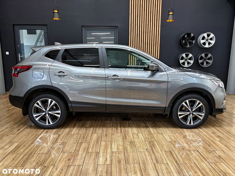 Nissan Qashqai 1.3 DIG-T N-Connecta DCT - 6