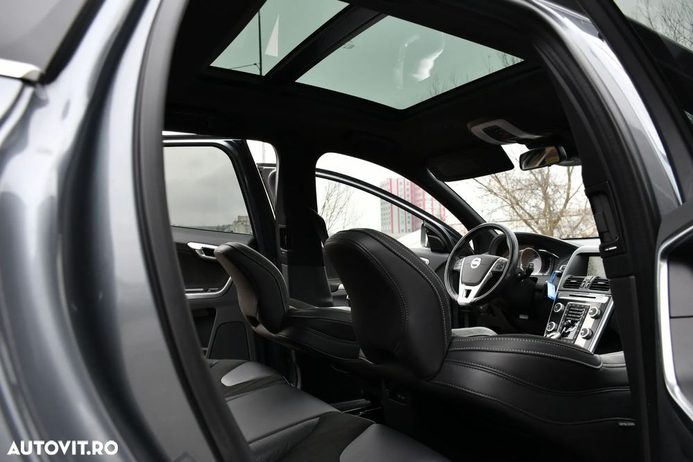 Volvo XC 60 D4 AWD Geartronic Summum - 26