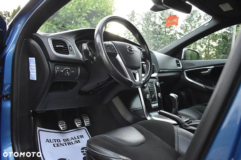 Volvo V40 D3 Drive-E SCR R-Design Momentum - 9