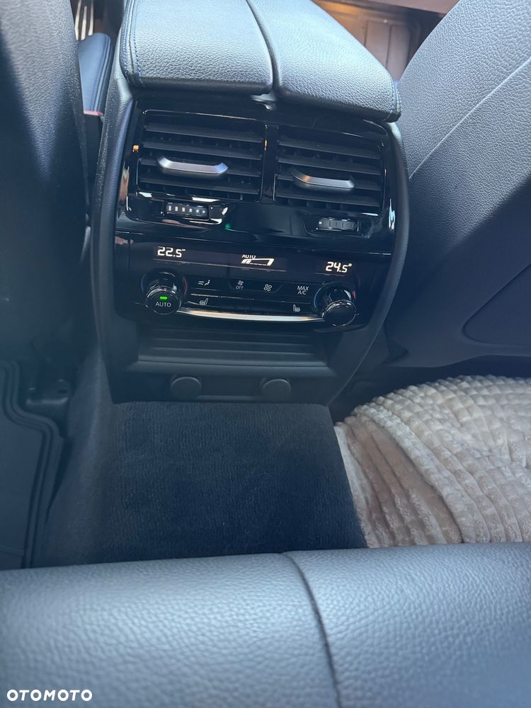 BMW Seria 5 530i xDrive M Sport Edition - 26