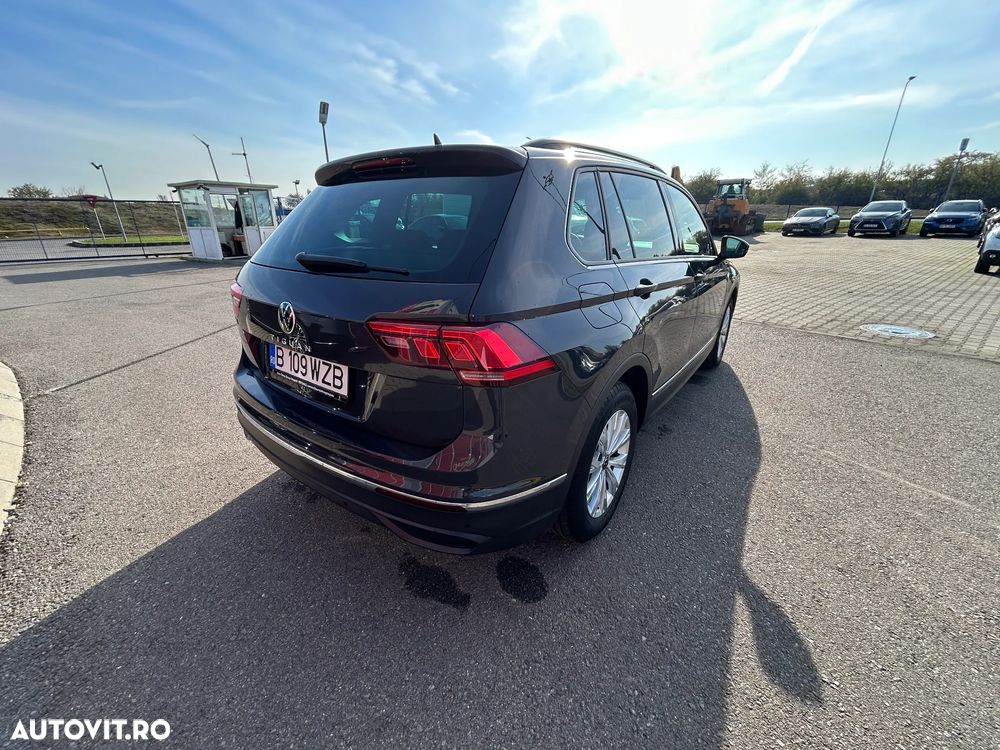 Volkswagen Tiguan - 3