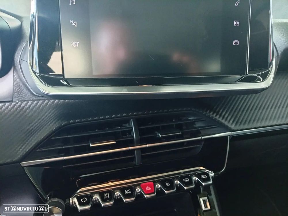 Peugeot 2008 - 17
