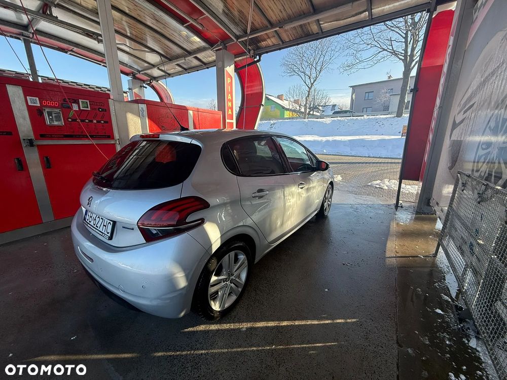 Peugeot 208 1.2 PureTech Style - 4