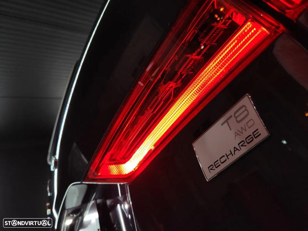 Volvo XC 60 2.0 T8 PHEV R-Design AWD - 23