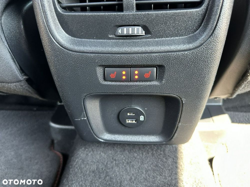 Ford Kuga 1.5 EcoBoost ST-LINE - 31