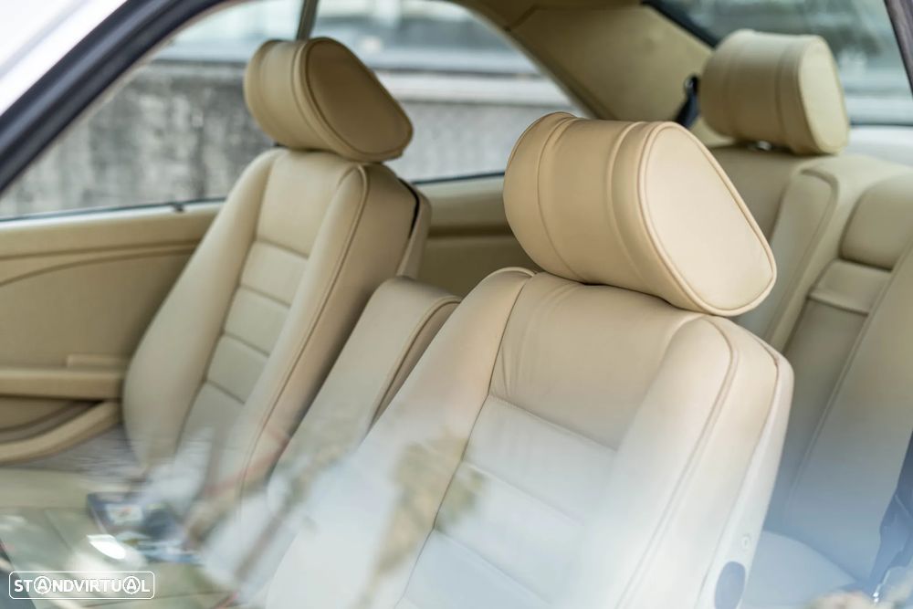 Mercedes-Benz W126 (1979-1992) 500 SEC - 27