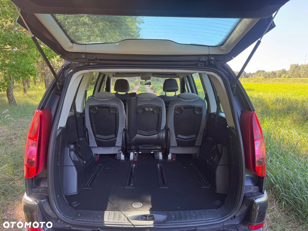 Peugeot 807 HDi 135 Style - 20