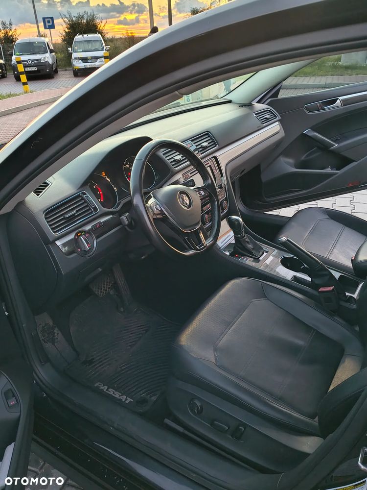Volkswagen Passat - 13
