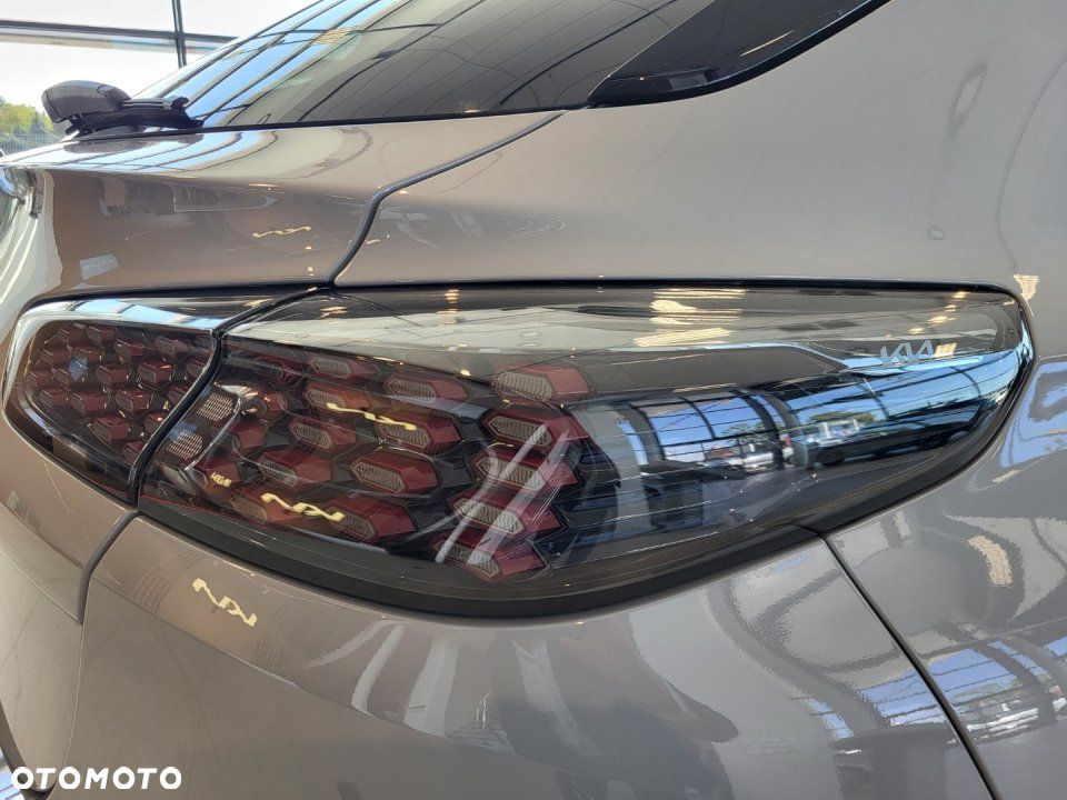 Kia XCeed - 32