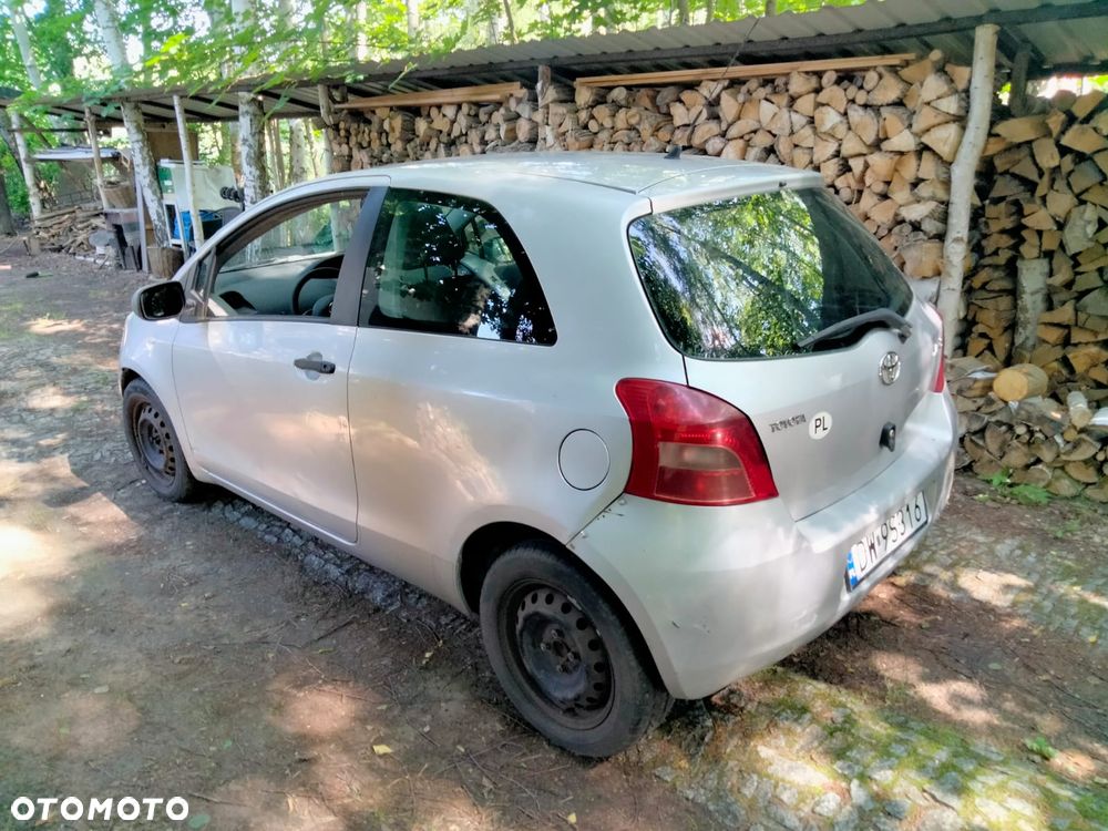 Toyota Yaris 1.3 Sol - 2