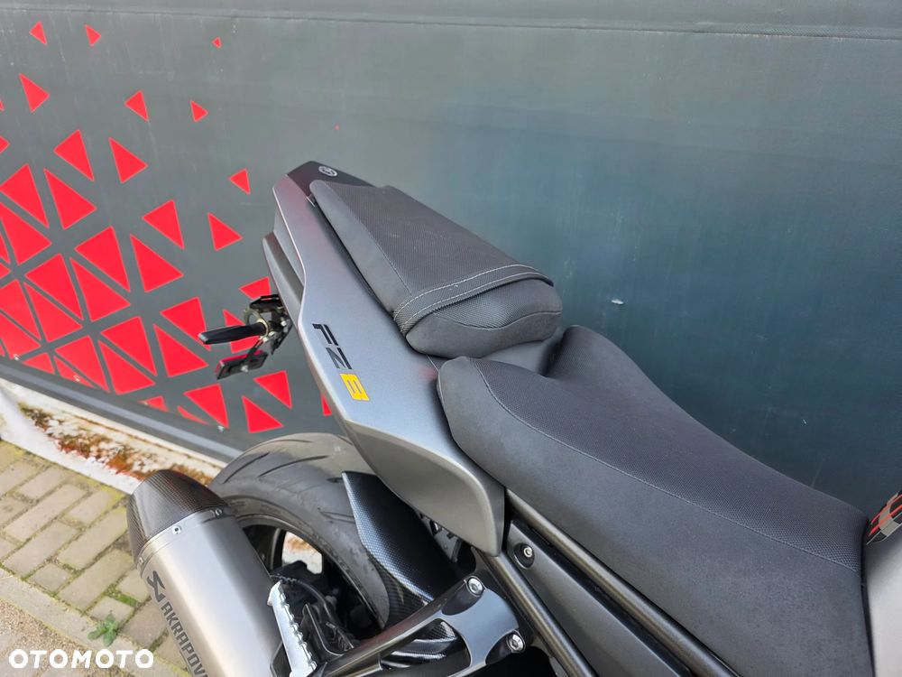 Yamaha FZ8 - 23