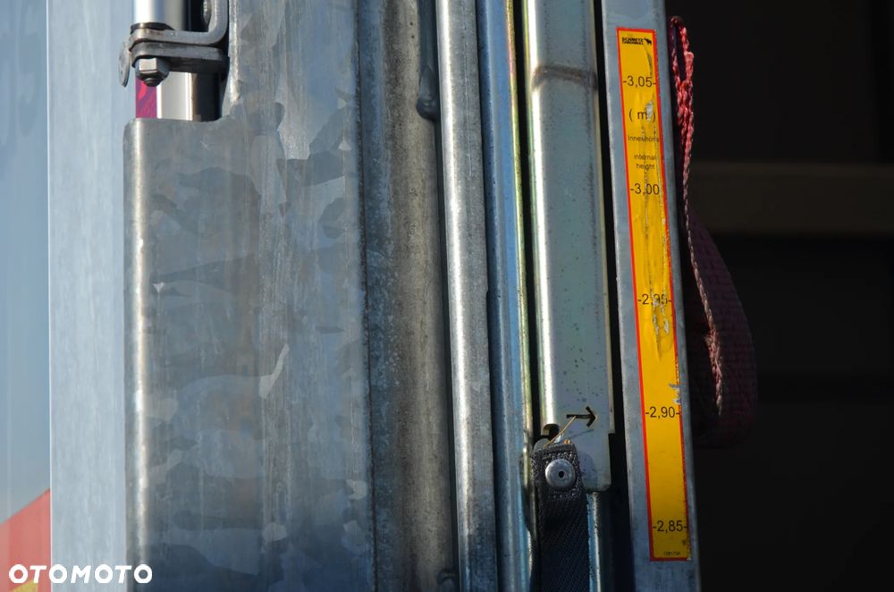 Schmitz Cargobull VARIOS / 2 POZIOMY JAZDY / OŚ PODNOSZONA / DACH POD. /  CODE XL / OCYNK 3671 - 21