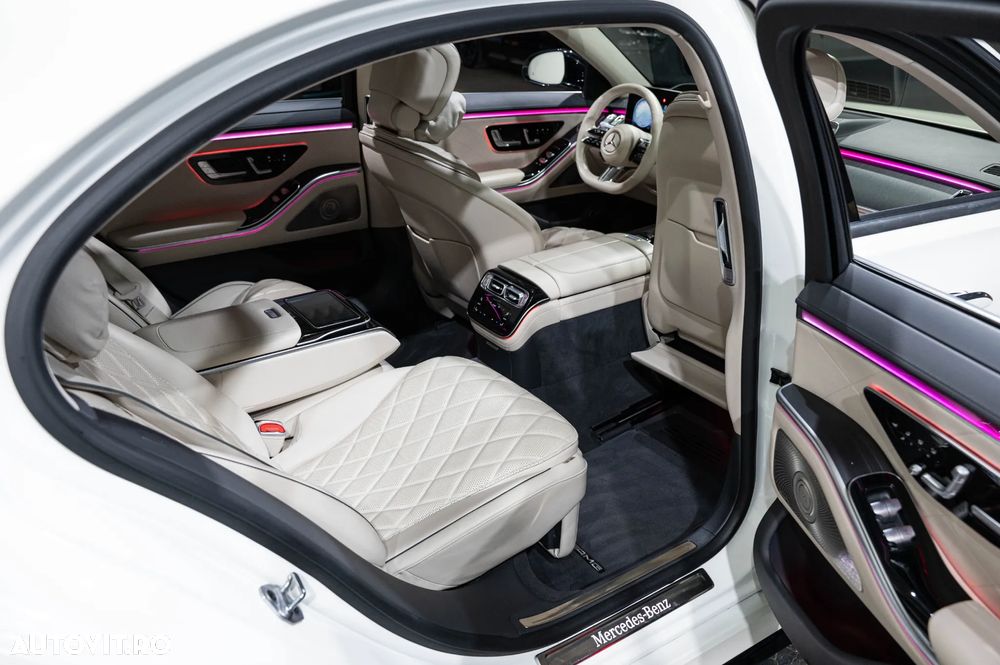 Mercedes-Benz S 500 4Matic L 9G-TRONIC - 31