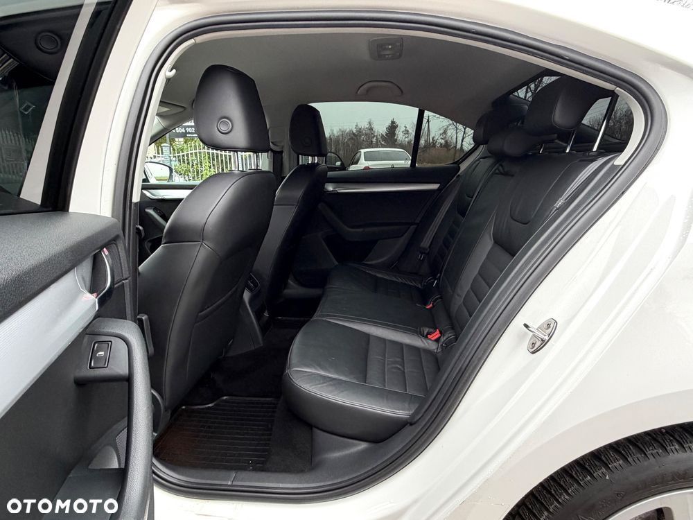 Skoda Octavia 2.0 TDI Sport Edition - 17