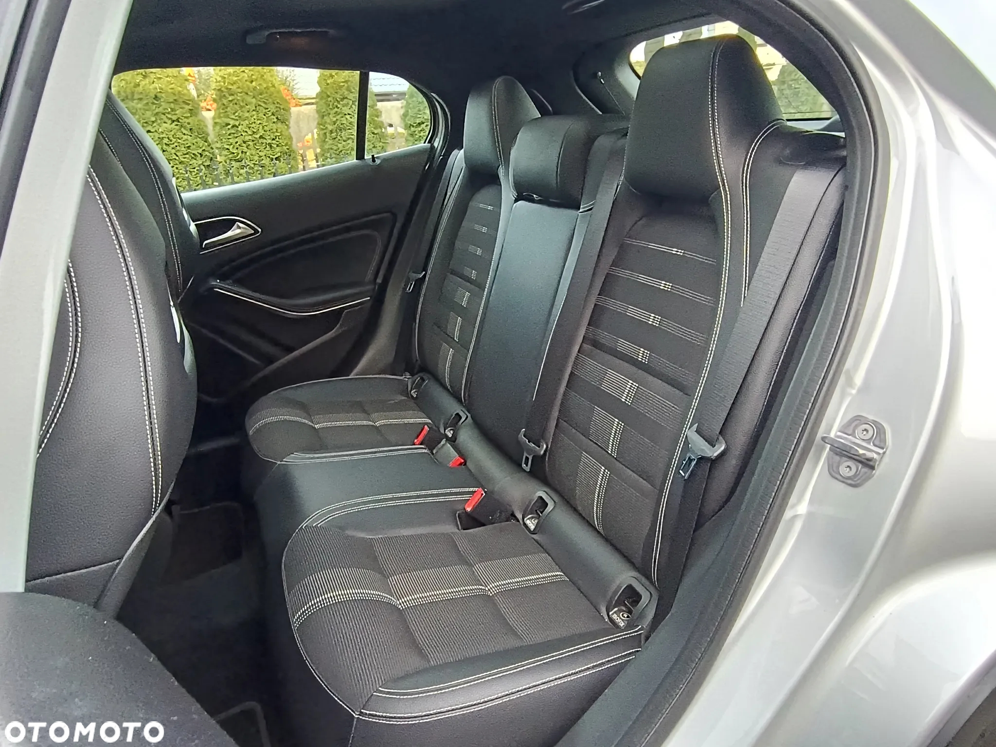 Mercedes-Benz GLA 200 7G-DCT UrbanStyle Edition - 10