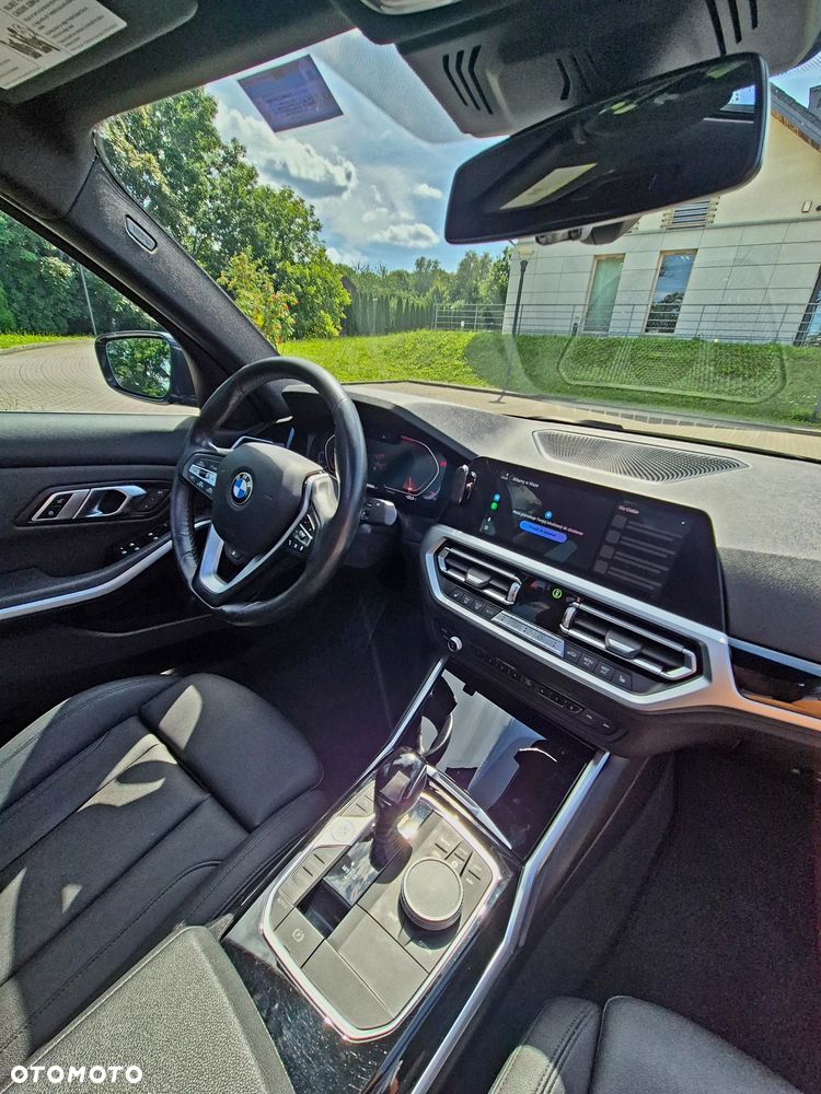 BMW Seria 3 330i GPF M Sport Shadow - 14