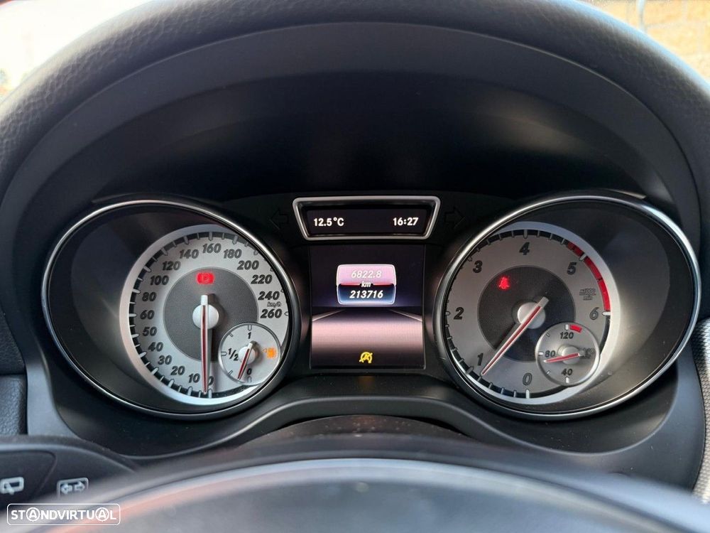 Mercedes-Benz CLA 180 d Shooting Brake Progressive - 28