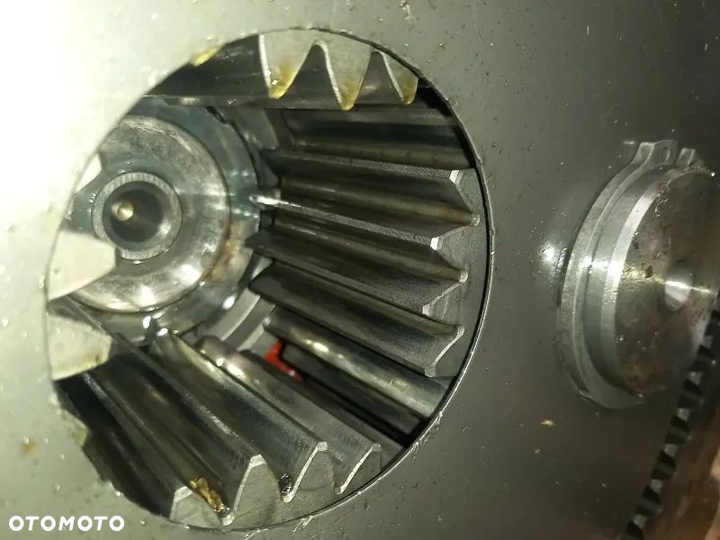 Zwolnica układ planetarny obudowa piasta Case MX110 - 4